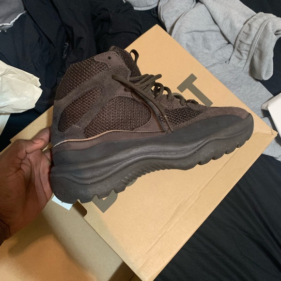 2019 Yeezy Desert Boot \'Oil\'